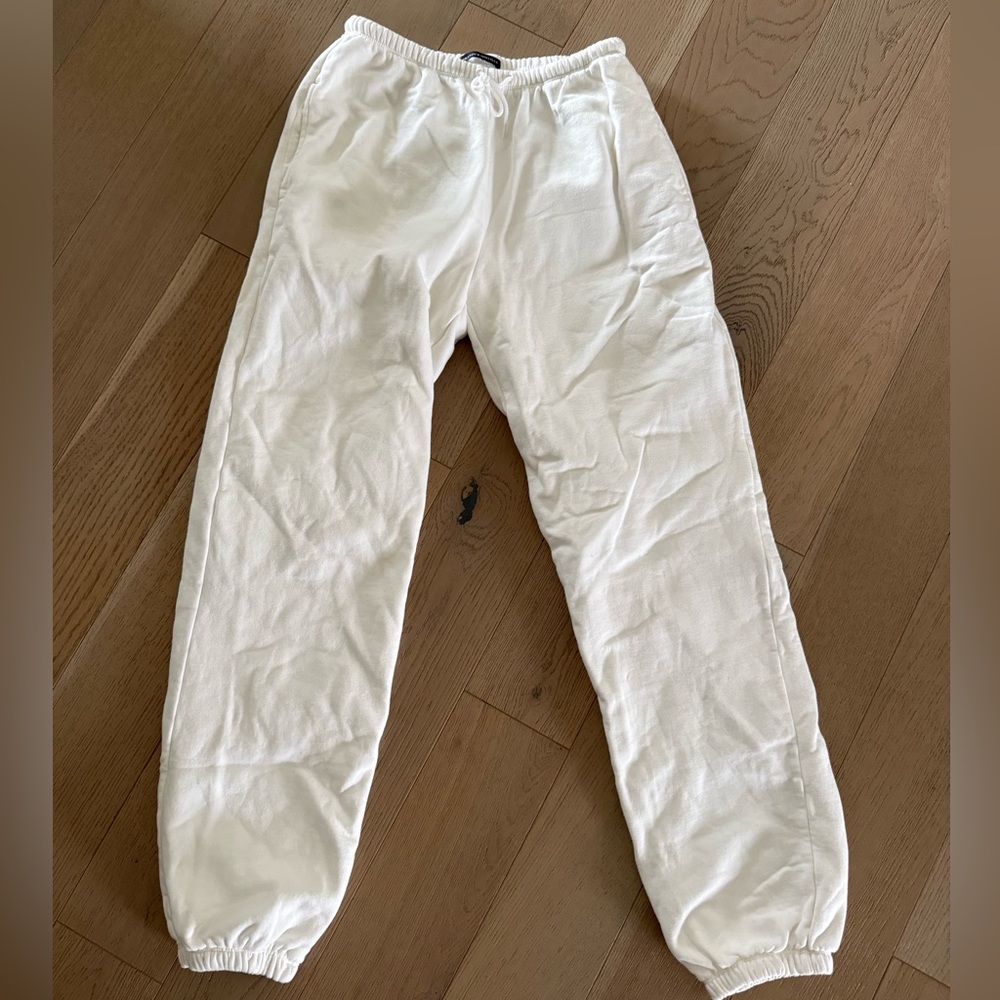 Brand Melville ❤️ white joggers